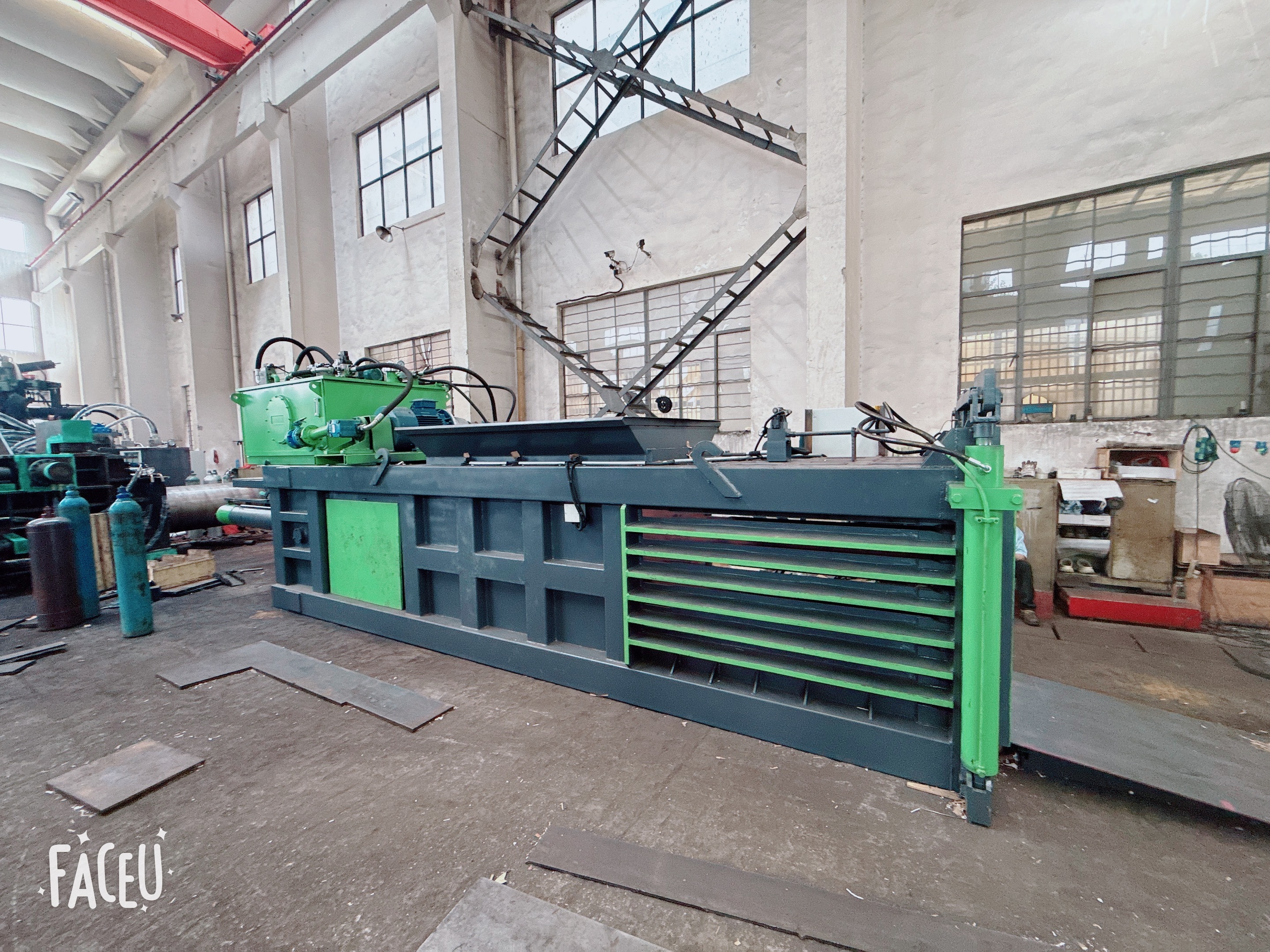 नवीनतम कंपनी ब्लॉग के बारे में 10 टन/दिन से 40 टन/दिन तकः बढ़ते पुनर्चक्रण कार्यों के लिए बॉलर क्षमता और कन्वेयर लंबाई की योजना